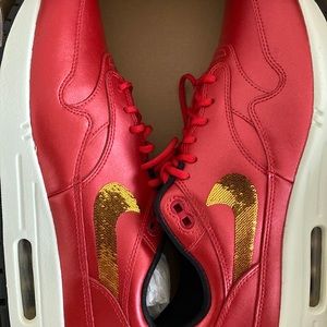 Air Max 1 'Gold Sequin